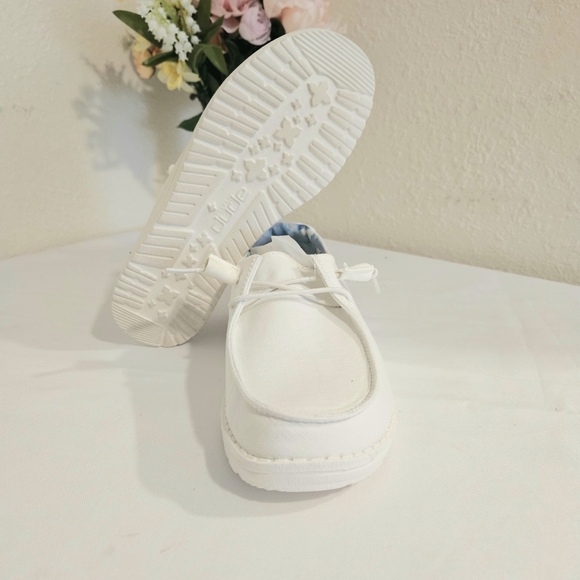 Hey Dude Shoes - White heydude with tags